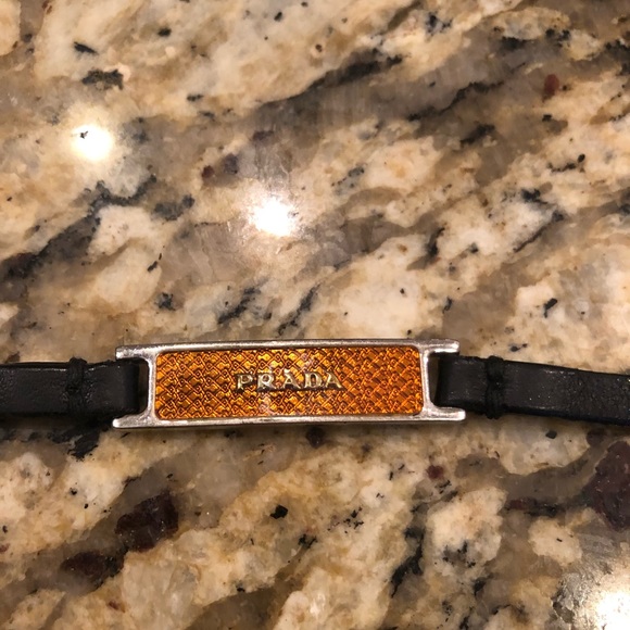 Prada leather bracelet with nameplate (100% auth) - Picture 2 of 8